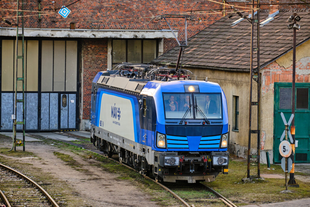 A MÁV első bérelt Vectron mozdonya Ferencvárosban